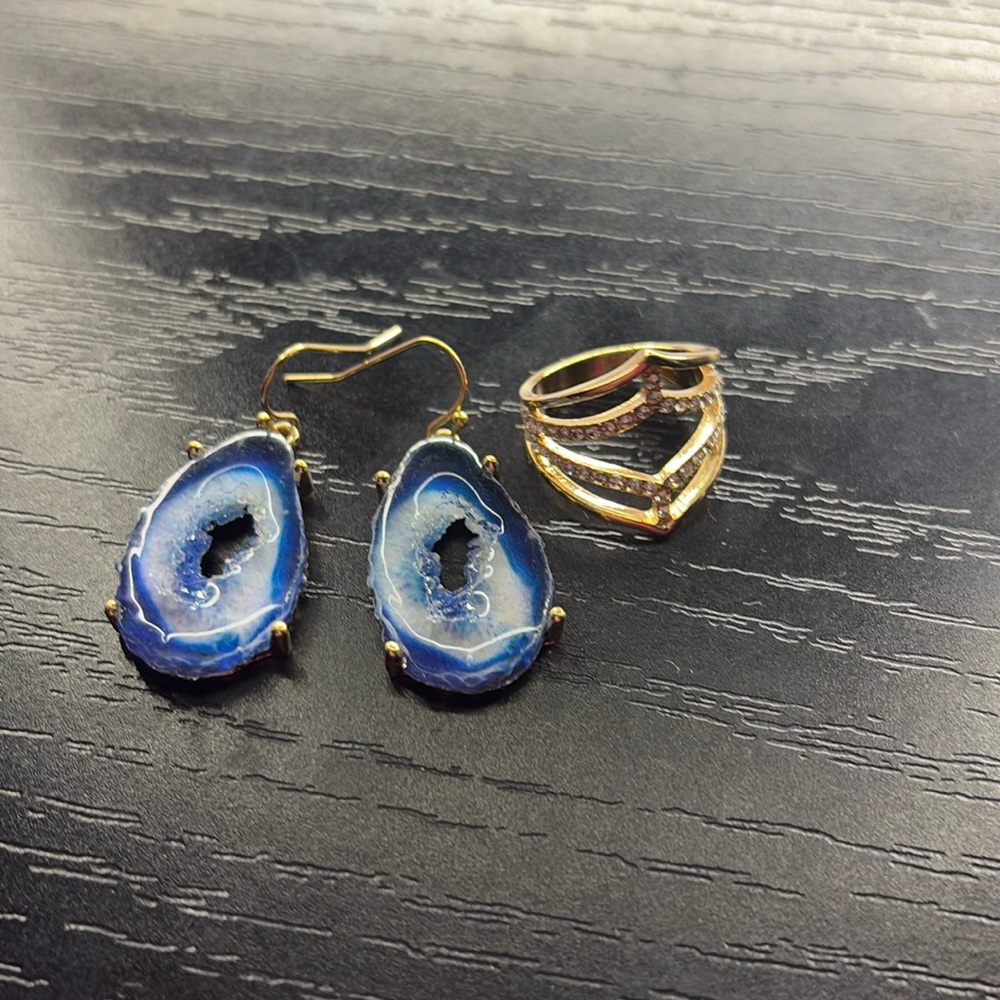 Stone earring and ring set